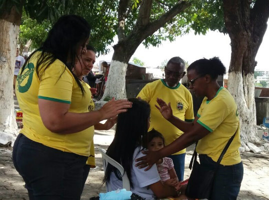 Missionários cariocas levam o amor de Cristo aos enlutados